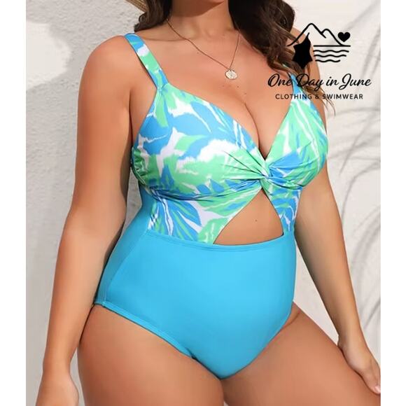 Cupshe Plus Size Twist Front Keyhole One Piece Swimsuit Size 3X - Picture 1 of 7